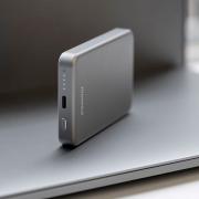 Q.Mag Power 6 Magnetic 5000mAh Wireless Power Bank - Space Grey